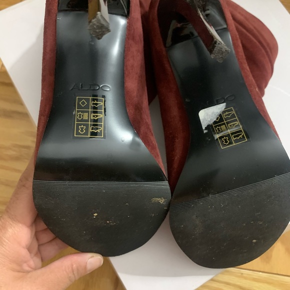 Aldo 6 inch bootie heels . Size US 8 - Picture 3 of 7